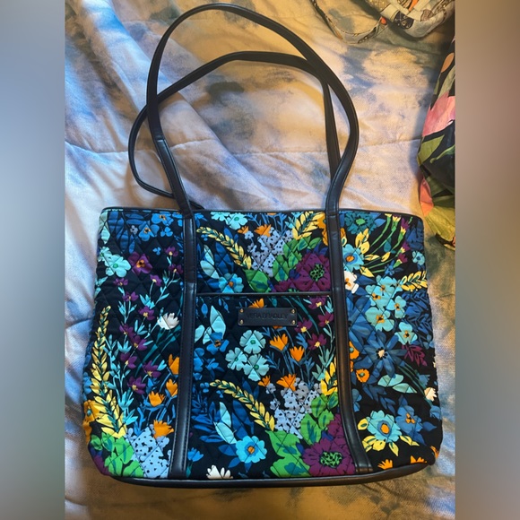 Vera Bradley Handbags - Vera Bradley bag